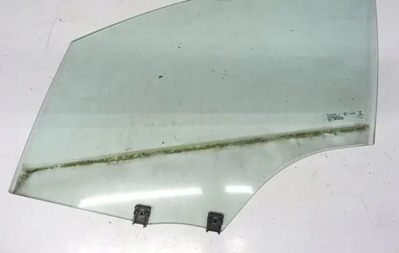 Peugeot 5008 Sliding door window/glass 9686219510