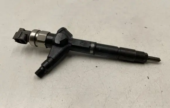 Fuel injector