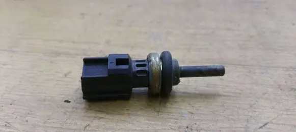 Volvo V60 Coolant temperature sensor 8653172
