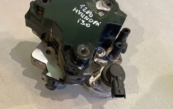 Hyundai i30 Fuel injection high pressure pump 3310027400 0445010121