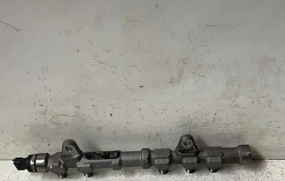 Fiat 500L Fuel main line pipe 0445214217 55234437