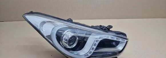 Hyundai i40 Headlight/headlamp 921023Z100