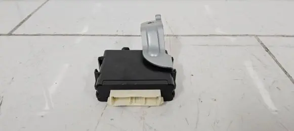 Toyota Prius (XW30) Other devices 8996047120 3560079952 28KXW086177