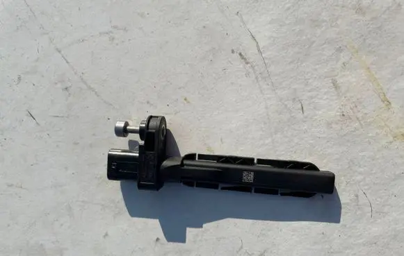 BMW 3 F30 F35 F31 Crankshaft position sensor 7806782 25916010