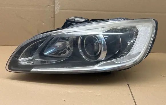 Volvo V60 Headlight/headlamp 31420108 89908434