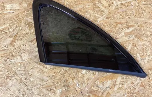Porsche Macan (95B) Rear side window 95B845298XR