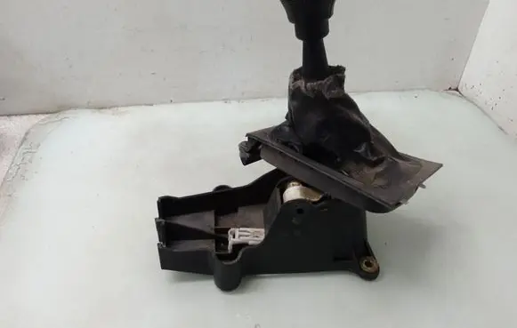 Opel Zafira A Gear shifter/selector 09138077