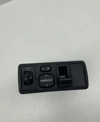 Toyota Corolla E120 E130 Wing mirror switch 183574