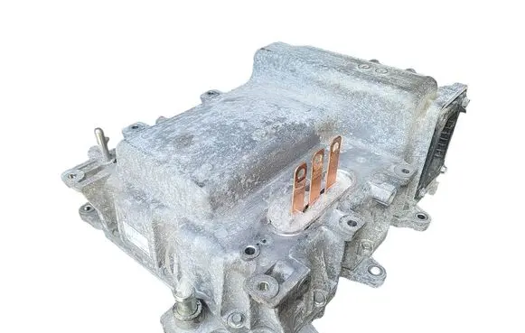 Voltage converter inverter