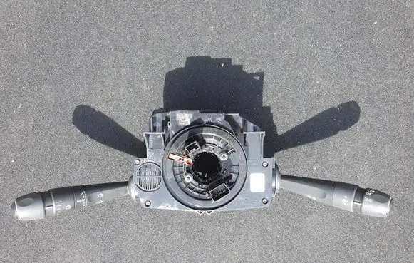 Peugeot 408 P54 Headlight wiper switch 98477392ZD