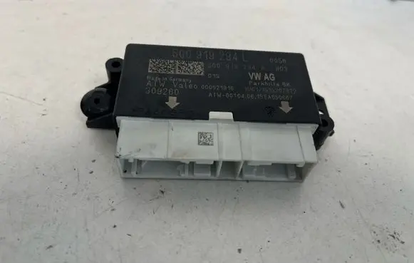 Volkswagen PASSAT B8 Parking PDC control unit/module 5Q0919294A