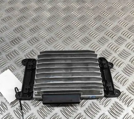 Sound amplifier