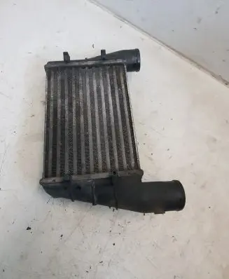 Volkswagen PASSAT B5 Intercooler radiator 058145805A