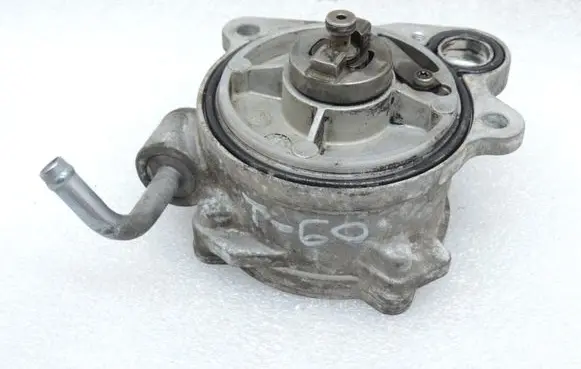 Toyota Yaris Vacuum pump