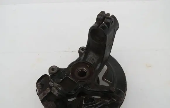 Volvo V60 Front wheel hub spindle knuckle 6G912C447