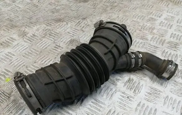 Ford Mondeo MK V Turbo air intake inlet pipe/hose DS739C662ME