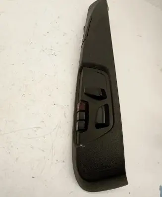 BMW 4 F32 F33 Front door seat control surround trim 7243555