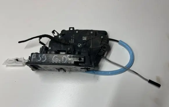 BMW X2 F39 Rear door lock A046465