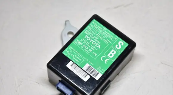 Toyota Land Cruiser (J150) Door control unit/module 8974060072