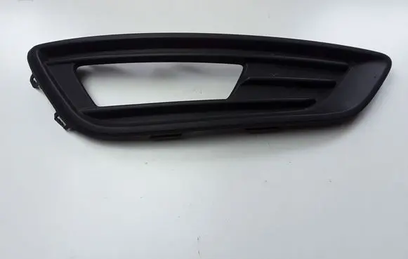 Ford Focus Front bumper lower grill F1EB15A296A
