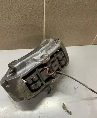 Audi Q7 4L Front brake caliper 7L6615105BG
