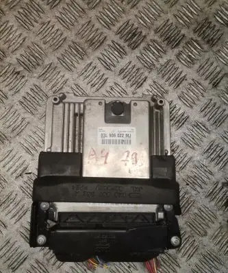 Audi A4 S4 B8 8K Engine control unit/module 03l906022mj
