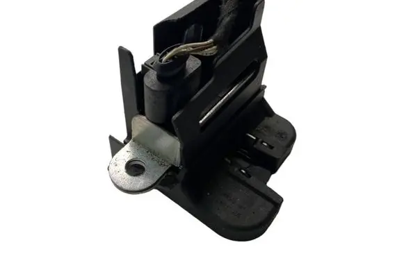 Volkswagen Golf VI Tailgate/trunk/boot lock/catch/latch 3C9827645A