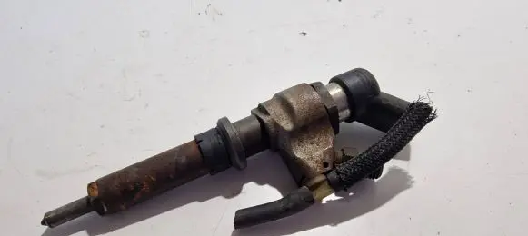 Audi A6 S6 C5 4B Fuel injector 9652173780 KA2570008