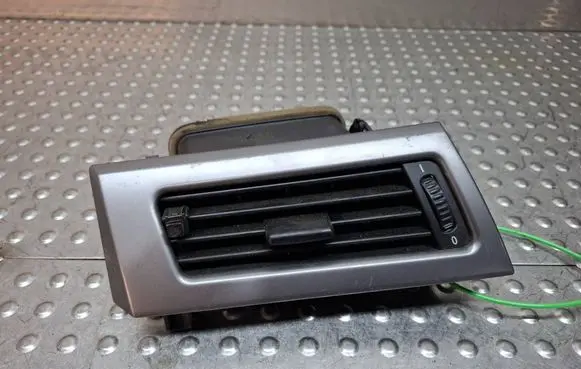 BMW 5 E60 E61 Dashboard side air vent grill/cover trim S27705881 6910731