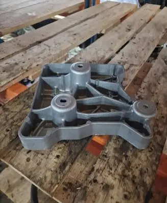 Nissan Qashqai Engine mount bracket