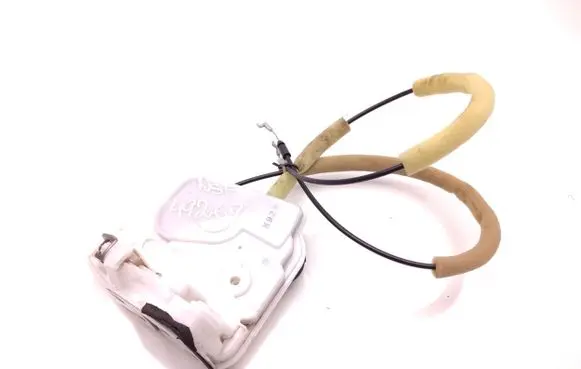 Mazda 2 Front door lock