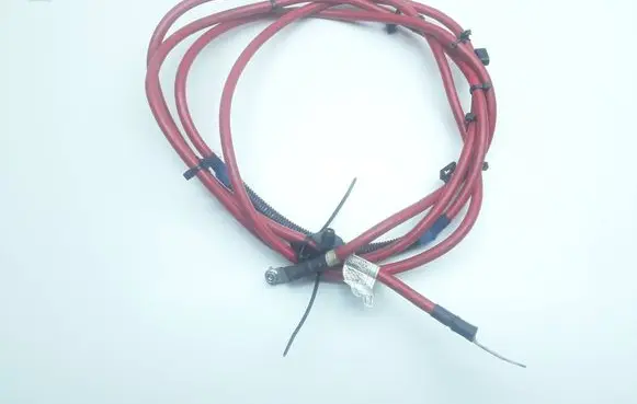Mercedes-Benz E W212 Positive cable (battery) A2124403838