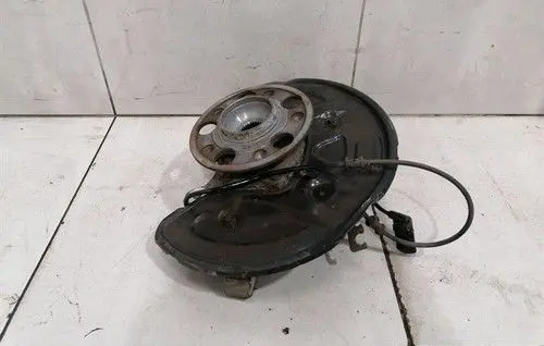 Mercedes-Benz C W205 Rear wheel hub A2053500141