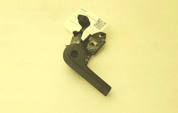 Volvo XC40 Engine bonnet (hood) release handle 32277412