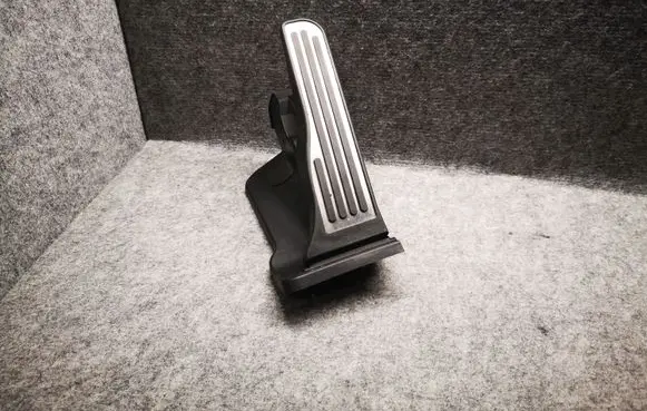 Chevrolet Camaro Accelerator throttle pedal 84534505 ZL1