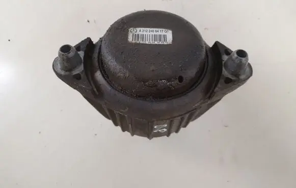 Mercedes-Benz E W212 Engine mount bracket A2122406417