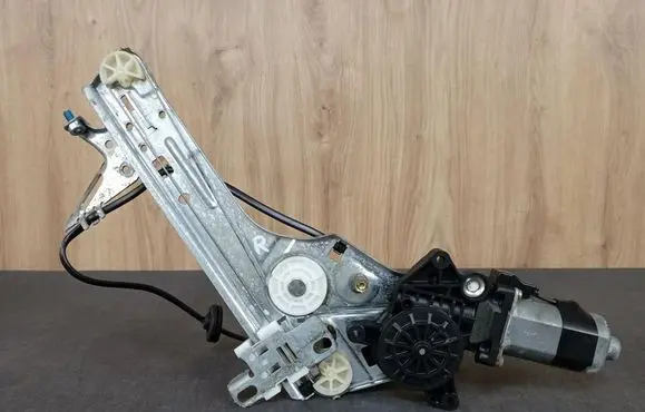 Mercedes-Benz SLK R170 Front door window regulator with motor 1706700203 A1706700203
