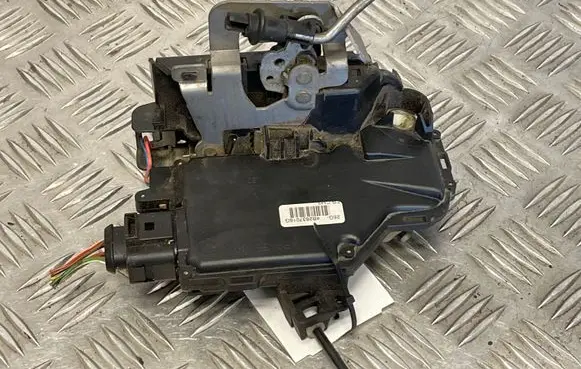Audi A6 S6 C5 4B Front door lock 4B2837016G