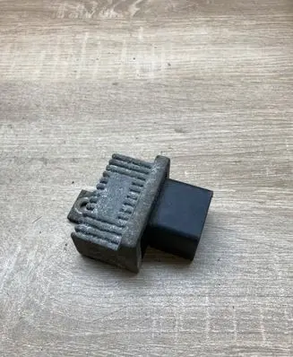 Renault Laguna II Glow plug pre-heat relay 7700115073