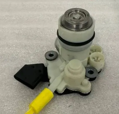 Mercedes-Benz Sprinter W901 W902 W903 W904 Adblue pump F01C25000G