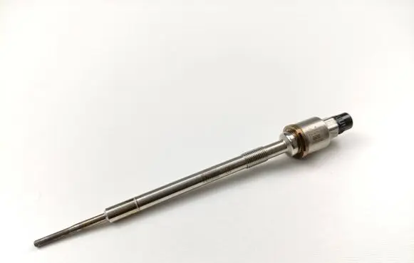 Opel Zafira C Glow plug 55590467