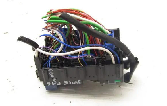 Nissan Juke II F16 Fuse box set 243805499R