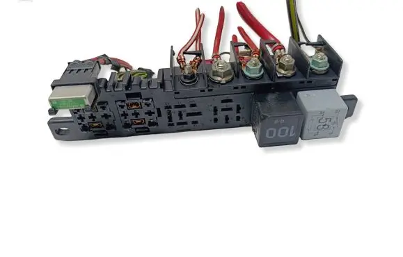 Volkswagen Bora Fuse module 8L0941822