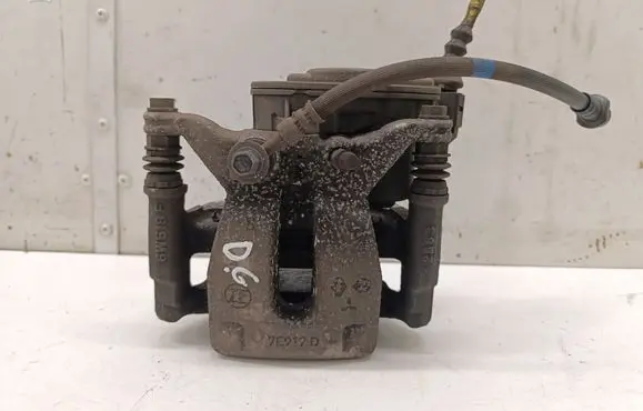 Nissan Qashqai J12 Rear brake caliper 440006RA0B