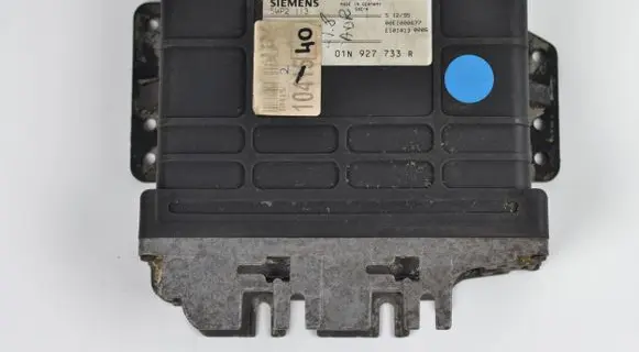 Audi A4 S4 B6 8E 8H Gearbox control unit/module 01N927733R 00E1000677 5WP2113
