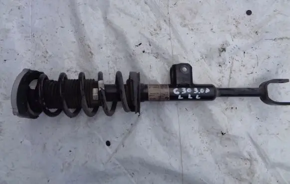 BMW 5 G30 G31 Front shock absorber with coil spring 6866599