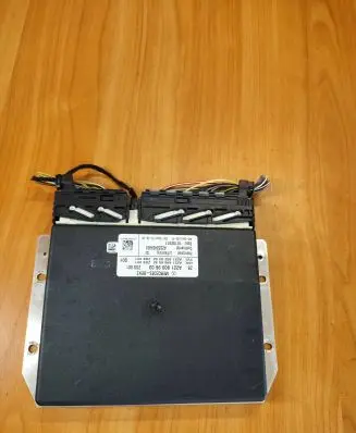 Mercedes-Benz S W221 Air suspension control unit module (rear) A2219009603 A2219028302 A2215456532