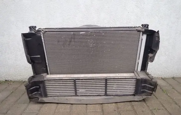 Infiniti Q30 Radiator set 