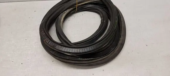Audi A4 S4 B6 8E 8H Trunk rubber seal (body) 8E9827705D