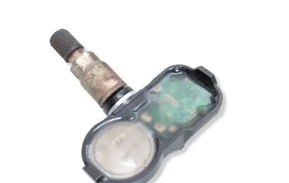 Toyota Yaris XP210 Tire pressure sensor E11035437 3EB5319